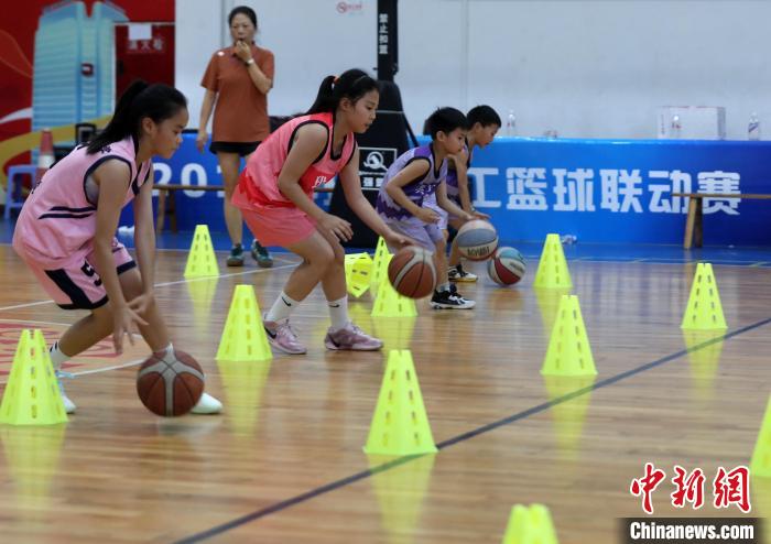 四川珙县：体育激情与民族风情交融，体育成为