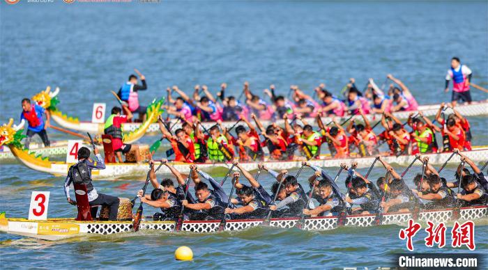 佛山首届F3龙舟超级联赛总决赛激烈上演