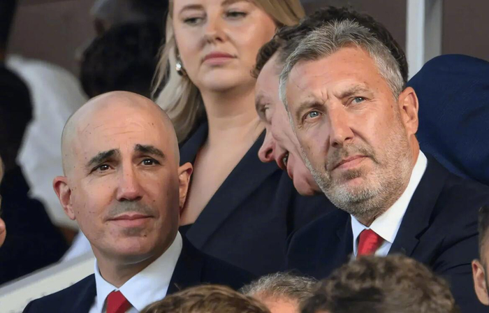 曼联中场补强引热议 左路中卫引援同步推进