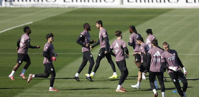 贝林厄姆复出迎战马德里德比 皇马阵容备战关键