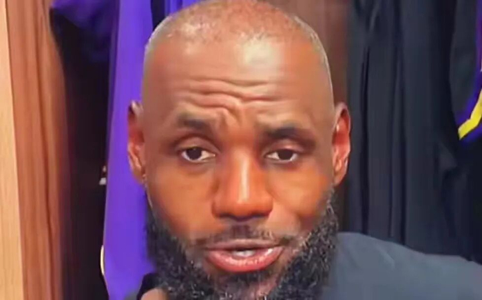 詹姆斯高效三双助湖人终结连败 球队牵挂东契奇