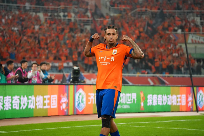 山东泰山主场逼平残阵海港 韩鹏转正后战术保守