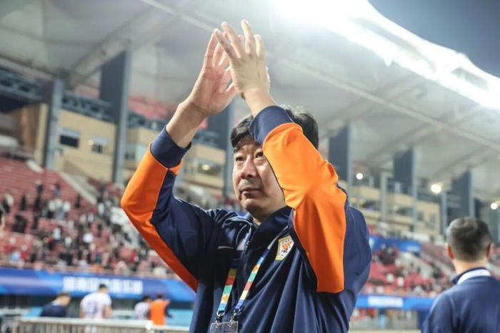 山东泰山主场逼平残阵海港 韩鹏转正后战术保守